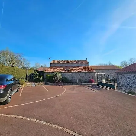 La P'Tite Crume Joli Gite A 5 Min Du Puy Du Fou La Verrie Exterior photo